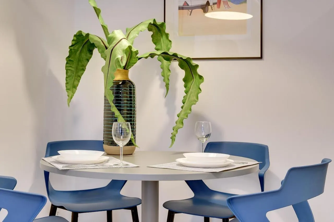 Lion Apartments - Chopina 29 With Parking 5 Min From The Beach And Center Sopot